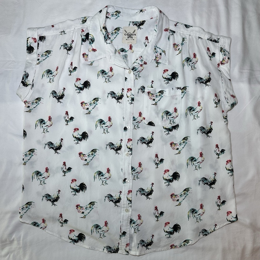 Cotton & Rye Short Sleeve Button Up Shirt Women's Size L AOP Rooster Top